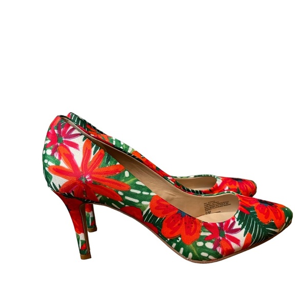 INC floral heels 6 - Picture 4 of 7